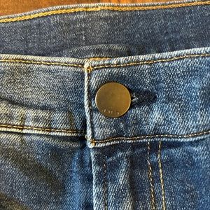 a.n.a, straight leg, size 8, medium wash